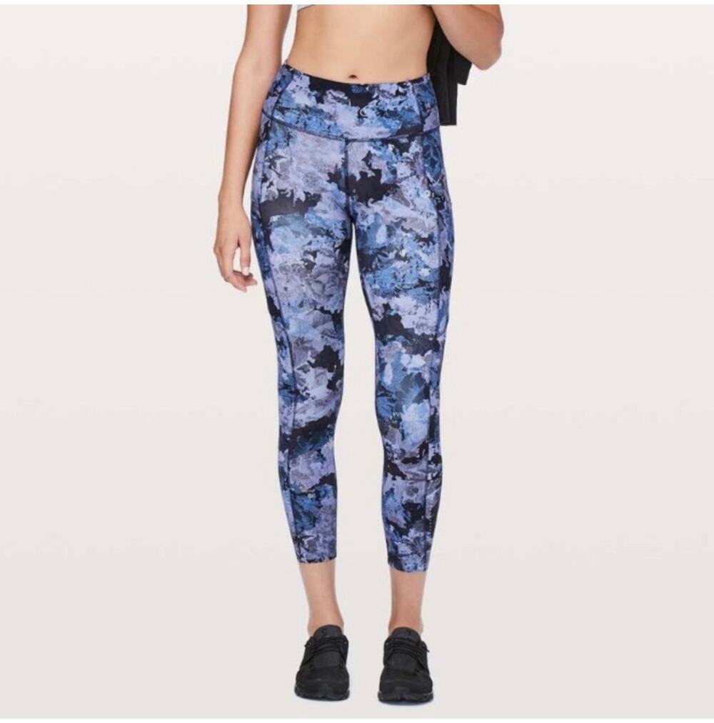 Lululemon Leggings Women 8 Blue Purple Fast Free 7/8 Nulux 25" Screen Camo Multi